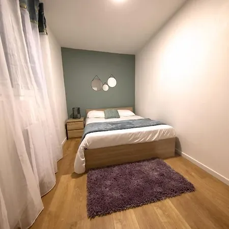 Emplacement Ideal, Maison Calme & Cosy Avec Cour * Σεν-Κεντέν