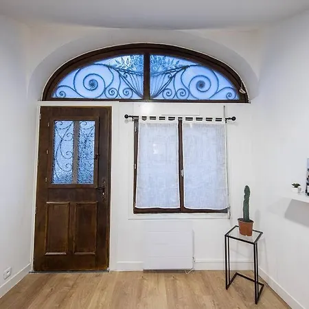 Emplacement Ideal, Maison Calme & Cosy Avec Cour Σεν-Κεντέν