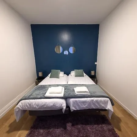 Διαμέρισμα Emplacement Ideal, Maison Calme & Cosy Avec Cour Σεν-Κεντέν