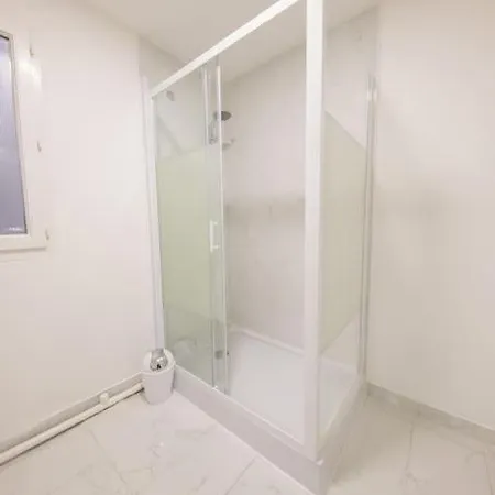 Emplacement Ideal, Maison Calme & Cosy Avec Cour Σεν-Κεντέν